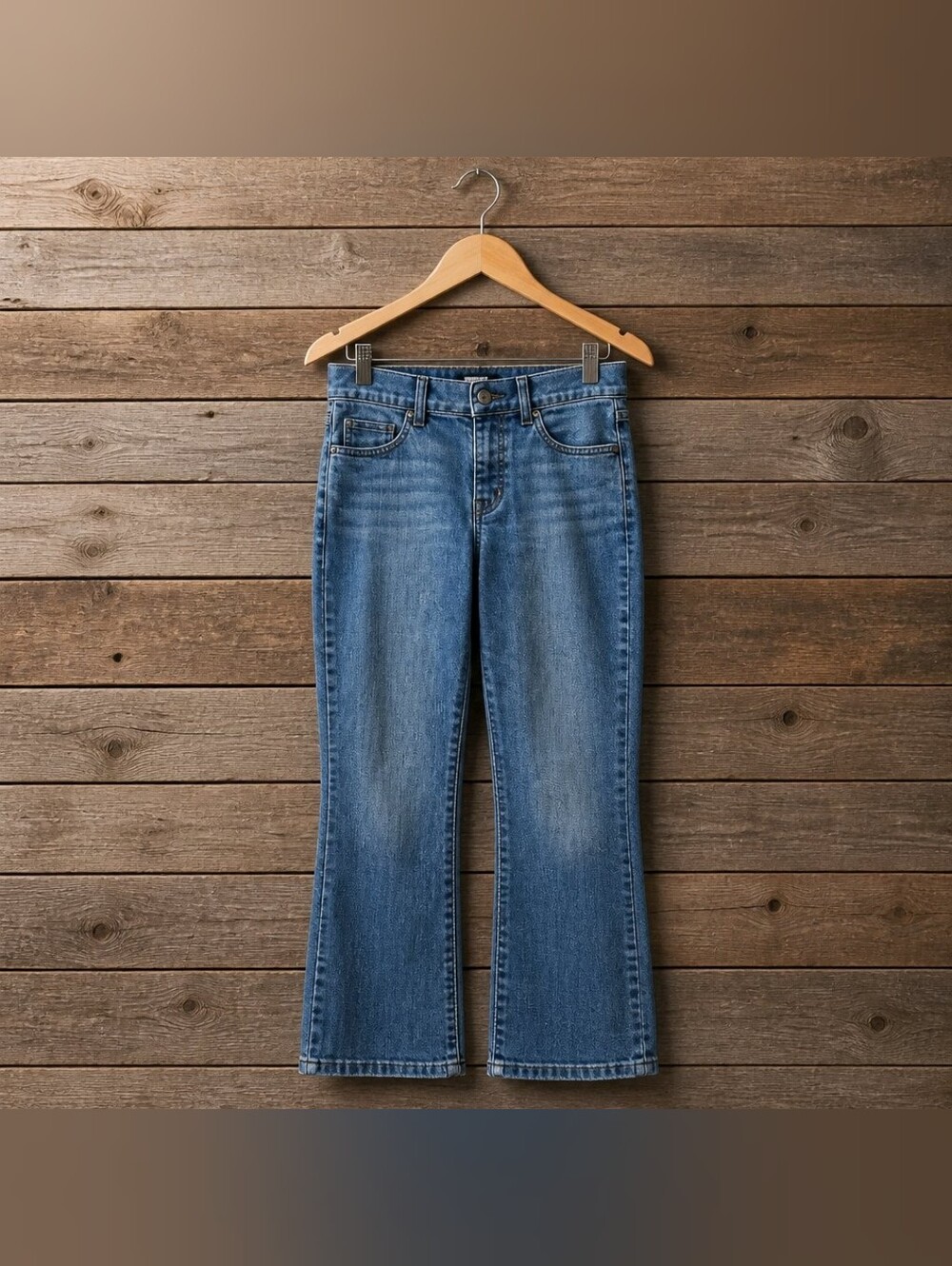 SPANX Cropped Flare Pull-on Blue Jeans Sz Medium